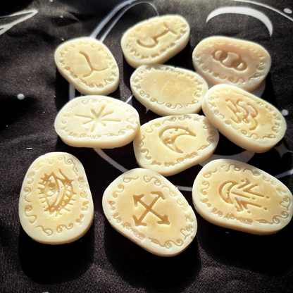 Golden Runes Wax Melts