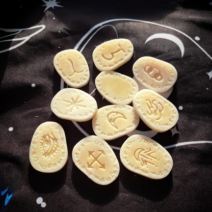 Golden Runes Wax Melts